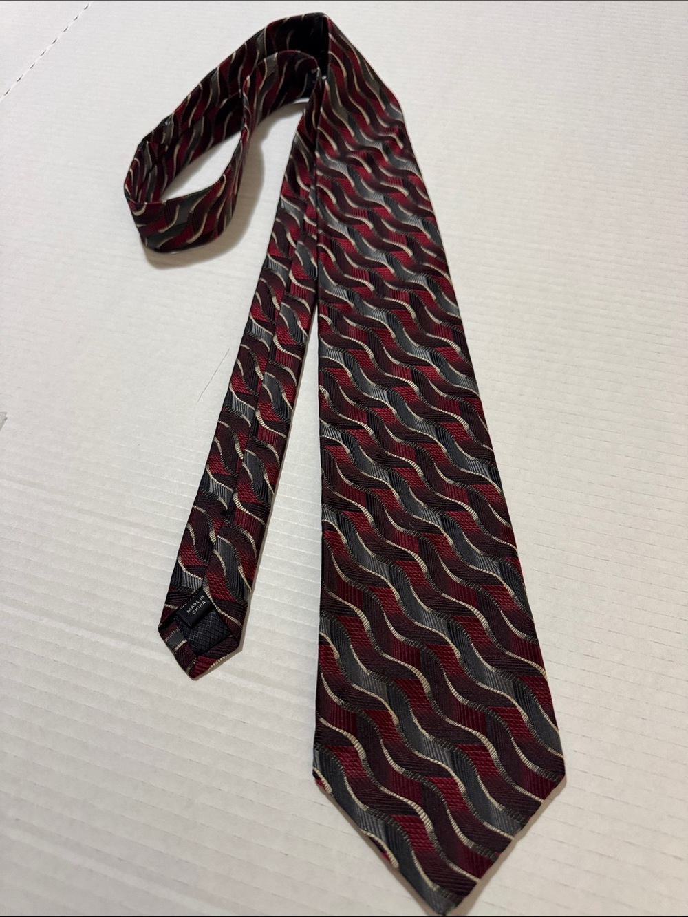 Retro Vintage Geometric Beverly Hills Polo Club Wave-Pattern Men's Tie 172